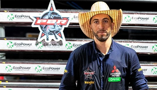 ​PAULO EMILIO's bull, projects luck for bull rider winner of Uberlândia-MG